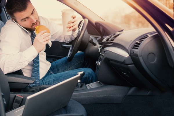 7 Things That Cause Distracted Driving